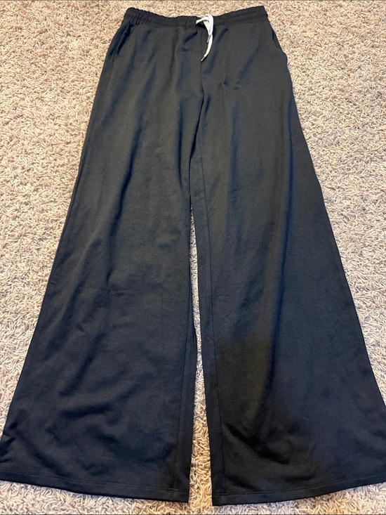 Vuori Pants - Vuori Halo Essential Wideleg Pant Women’s Size Small in Black